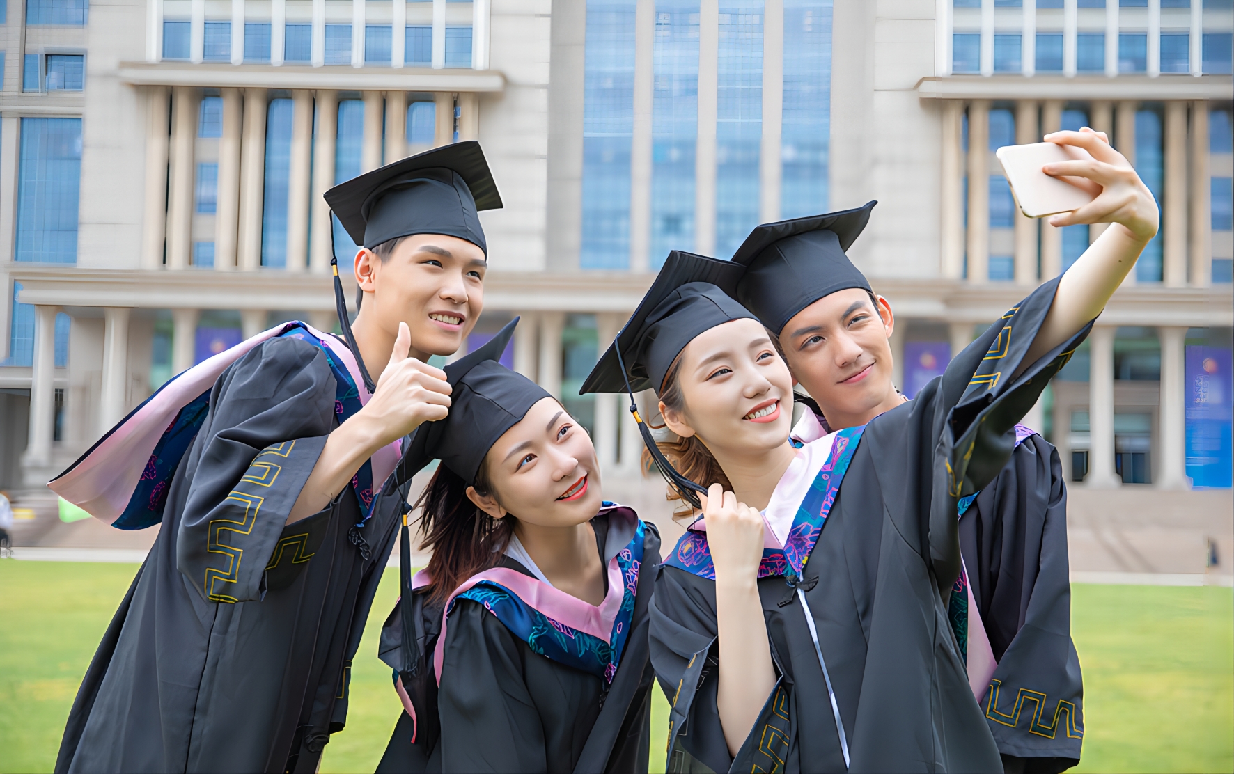 大学生.jpg